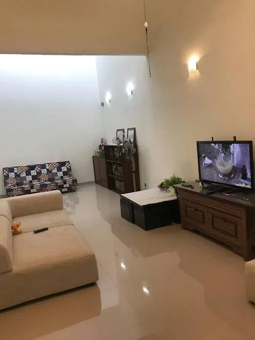 Terrace House Near Stulang Laut Ciq Midvalley Ksl For 7Pax Johor Bahru 0*,  Malesia