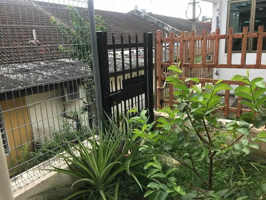 Terrace House Near Stulang Laut Ciq Midvalley Ksl For 7Pax Johor Bahru Casa vacanze