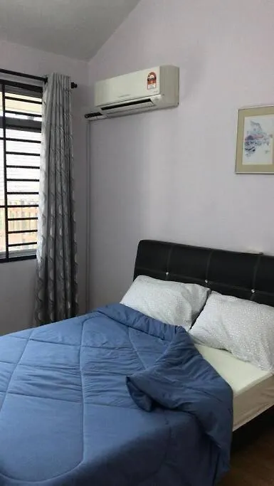 Terrace House Near Stulang Laut Ciq Midvalley Ksl For 7Pax Johor Bahru