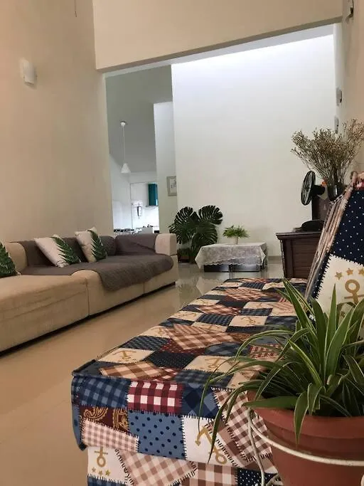 Terrace House Near Stulang Laut Ciq Midvalley Ksl For 7Pax Johor Bahru